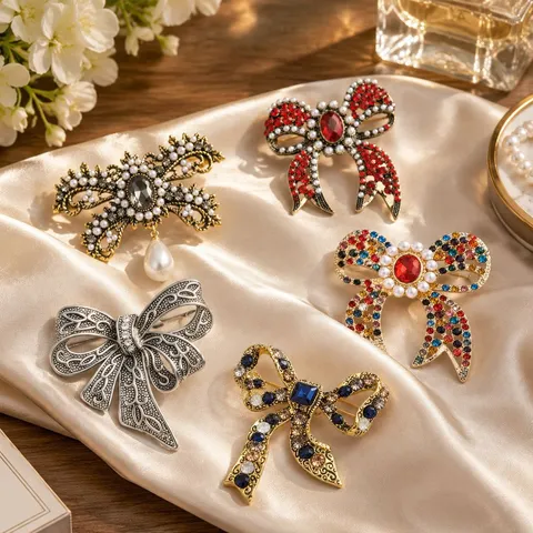 Broche Nœud en Alliage Vintage Pour Femmes Élégant Strass Perle Artificielle Nœud Papillon Corset Épingle Mode Vêtements Décoration Accessoires Bijoux Cadeau