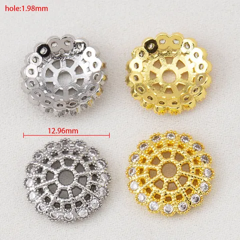 Style Cour Rétro Cuivre Ajouré Plaqué Or 18k Perles Intercalaires Forme Fleur Strass Incrustés Calotte de Perle Bijoux DIY