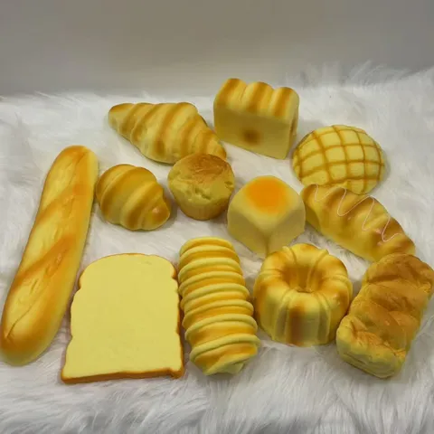 Simulatie Brood Squishy Speelgoed Langzaam Stijgend PU Schuim Knijpspeelgoed Voor Stressverlichting Realistisch Eten Mini Taart Toast Croissant Voor Kantoor