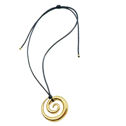 Damen 18K Vergoldet Edelstahl Spiralwirbel Anhänger Halskette Mit Verstellbarer Schwarzer Lederkordel Geometrischer Schmuck