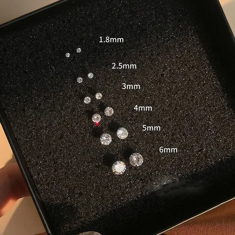 Pendientes de Cobre Elegantes con Circonia de Cuatro Garras Diseño Redondo Simple para Mujer Joyería de Moda Versátil