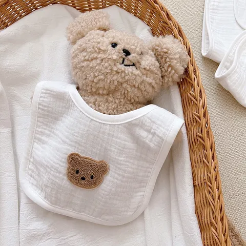 Babero de Bebé de Gasa de Algodón Suave Con Bordado de Oso Botón de Presión Paño para Eruptos Impermeable Toalla de Saliva Absorbente Para Bebés