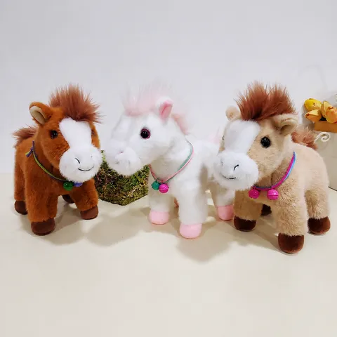 Süßes Plüschtier Pferd Weiches Kuscheltier Pony Mit Glocke Maskottchen Neujahrsgeschenk Für Kinderzimmer Deko Polyester Pferdepuppe
