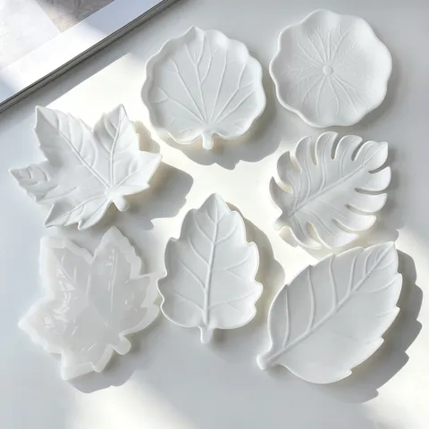 Moule en Silicone en Forme de Feuille pour Dessous de Verre en Résine DIY Plateau de Rangement Érable Monstera Plâtre Ciment