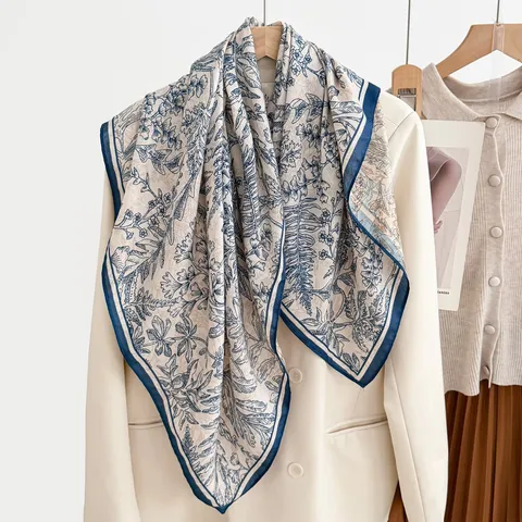 Foulard Quadrato in Satén con Stampa Floreale Retrò da Donna Elegante Sciarpa Grande al Tatto Seta per Accessorio Collo e Testa