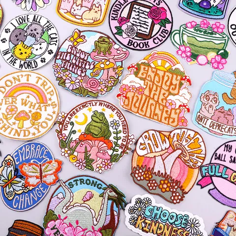 Polyester Computer Embroidered Patches With Flower Animal Cartoon Design Iron On Embroidery Badges For Clothing Hats DIY Decoration