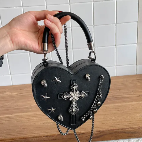 Herzförmige PU-Leder Umhängetasche Gothic Punk Nieten Totenkopf Kreuz Strass Schulterhandtasche Für Damen Halloween Party