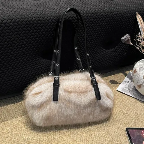 Women Plush Faux Fur Underarm Bag Fashion Pillow Shape Shoulder Bag With PU Leather Strap Autumn Winter Trendy Handbag