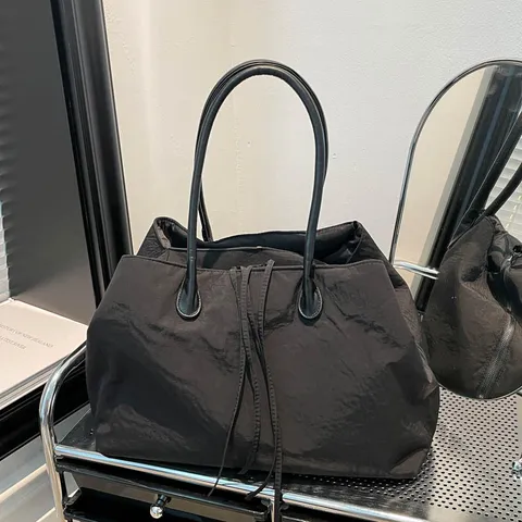 Borsa Tote da Donna a Grande Capacità Pieghettata Leggera in Tessuto Borsa a Tracolla Casual Tinta Unita per il Pendolarismo Quotidiano