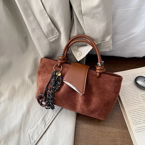 Women Retro PU Suede Tote Bag Minimalist Niche Design Shoulder Crossbody Bag Large Capacity Handbag With Charm For Daily Commute
