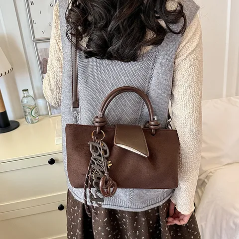 Women Retro PU Suede Tote Bag Minimalist Niche Design Shoulder Crossbody Bag Large Capacity Handbag With Charm For Daily Commute