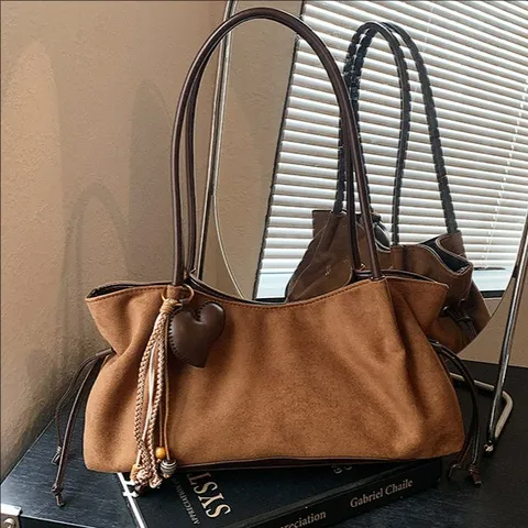 Women Retro Matte PU Leather Shoulder Bag Large Capacity Underarm Tote Bag With Heart Pendant Tassel Office Daily Commute Handbag