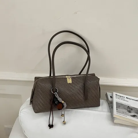 Women Woven Texture Shoulder Bag Large Capacity PU Leather Retro Bowling Bag Underarm Handbag With Charm Fashion Versatile Commute Top Handle Bag