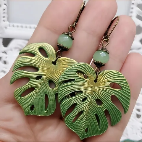Pendientes Colgantes de Hoja de Monstera Vintage Planta Tropical Hueca Aleación Dorada Diamantes de Imitación Pendientes Con Poste de Acero Inoxidable para Mujer Joyería