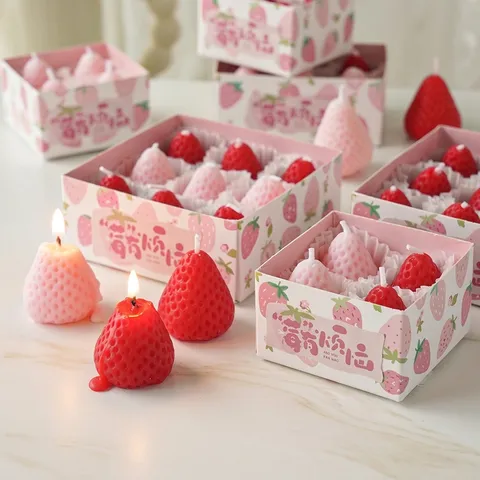 Bougie Parfumée à la Fraise Faite à la Main en Cire de Soja et Paraffine Forme de Fruit Décoration d'Intérieur Cadeau Anniversaire Mariage