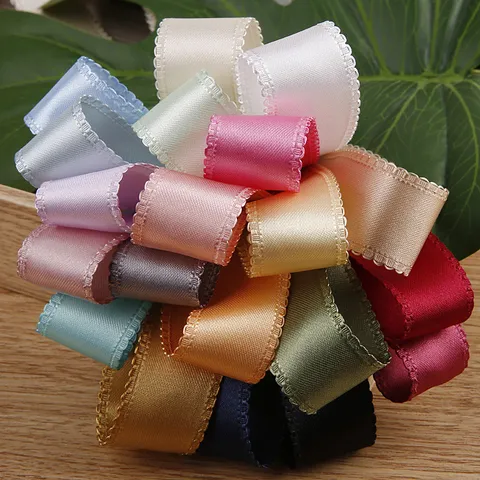 Polyester Satingewebe Band Mit Wellenkante Für DIY Haarschmuck Geschenkverpackung Blumenverpackung Bekleidungsdekoration Gurtband