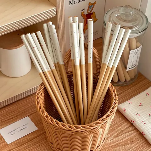 Natural Bamboo Chopsticks Korean Ins Style Reusable Chopsticks With Colorful Polka Dot Star Pattern For Home Dining Restaurant Kitchen Tableware