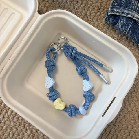 Ciondolo per Cellulare Vintage Intrecciato in Denim Fatto a Mano Perline a Cuore Pois Cinturino da Polso Anti-Smarrimento Portachiavi Pendente per Borsa