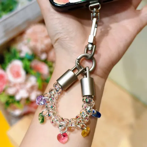 Ins Style Beaded Mobile Phone Chain Colorful Resin Heart Pendant Handmade Phone Strap Keychain For Women Phone Case Decoration Gift