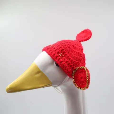Handmade Crochet Knitted Pet Hat For Goose Prop Strawberry God Of Wealth Decorative Costume Hat For Porch Goose Decor Accessory
