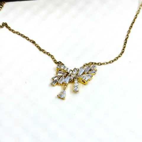 Collier Pendentif en Laiton Plaqué Or pour Femme Micro Strass Nœud Goutte Dainty Choker Collier Bijoux de Mode