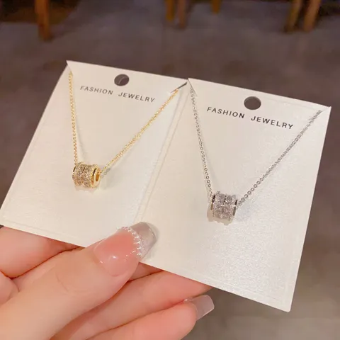 Exquise Mode Koperen Strass Cilinder Hanger Halsketting Minimalistische Lichte Luxe Sleutelbeenhalsketting Vrouwen Sieraden Cadeau