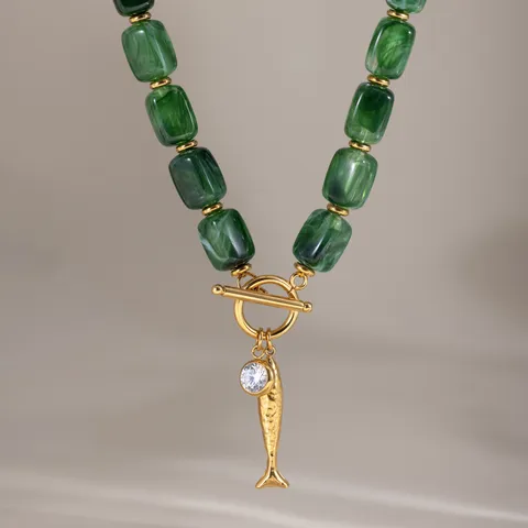 Vintage Tropical Fish Pendant Necklace Green Resin Bead Zirconia Pendant Stainless Steel OT Buckle Ins Fashion Jewelry For Women