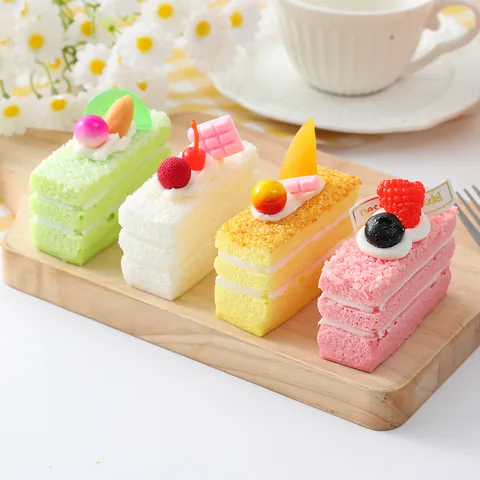 Realistische PU Simulatie Mousse Taart Squishy Speelgoed Slow Rising Rechthoekig Fruit Room Brood Stressverlichting Decoratief Model Voedsel