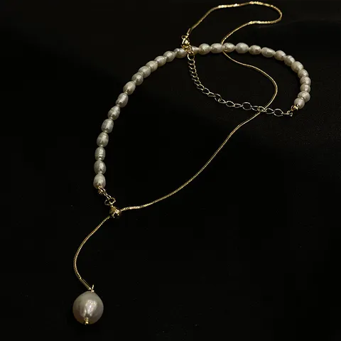 Collana a Y in Perle d'Acqua Dolce Stile Coreano Regolabile per Donna Lega Placcata Oro Catena a Clavicola con Perla Barocca