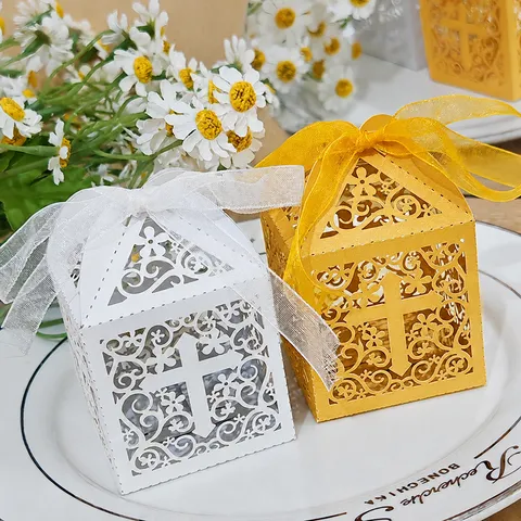 Caja de Caramelos de Papel Perlado Corte Láser de Cruz y Enredadera Elegante Decoración de Boda Caja de Regalo Con Cinta