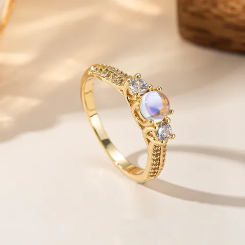 Anello a Corona di Lusso per Donna Pietra di Luna Sintetica Anello in Rame Oro Argento Galvanizzato Strass Gioielli alla Moda Geometrici