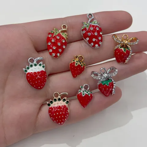 Zoete Aardbei Legering Strass Charms Druppelolie Emaille Hangers Voor DIY Oorbellen Kettingen Sieraden Maken Accessoires