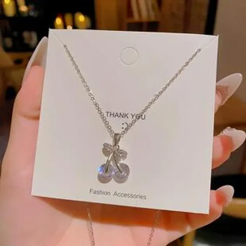 Titanstahl Kupfer Kirsche Anhänger Halskette Für Damen Mikro-Zirkonia Künstliche Perle Exquisite Schlüsselbeinkette Schmuckzubehör