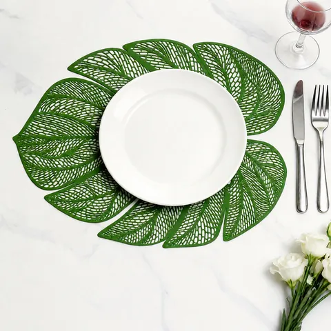 Set de Table en PVC Feuille de Monstera Ajourée Résistant à la Chaleur Métallique Décoratif pour Maison et Restaurant