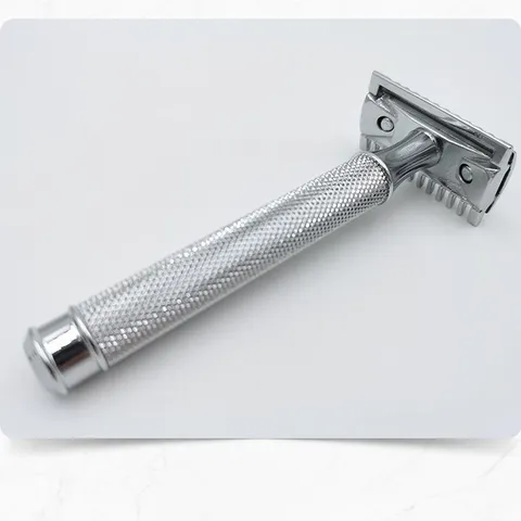 Classic Manual Double Edge Safety Razor For Men Metal Non-Slip Handle Vintage Silver Chrome Shaver Traditional Shaving Razor Set