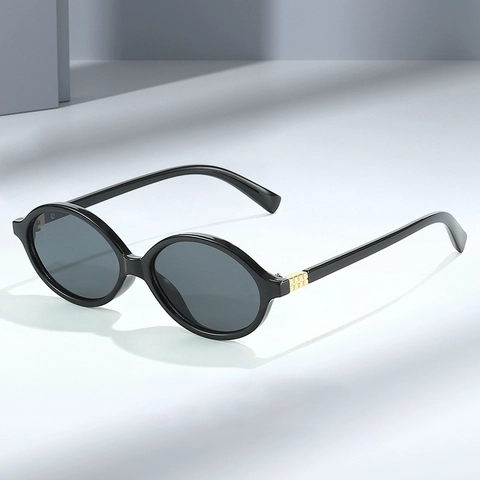 Retro Oval Sunglasses For Women PC Frame UV400 Protection Small Frame Vintage Eyewear With Metal Rivet Detail