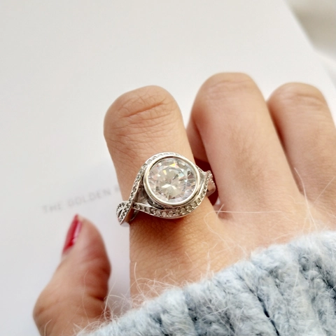 Runder Zirkonia Halo Ring 925 Sterlingsilber Gedrehtes Band Verstellbar Offen Verlobung Schmuck Für Damen