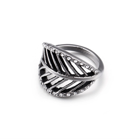 Retro Feather Ring Stainless Steel Hollow Angel Wing With Rhinestone Inlay Punk Style Unique Jewelry For Unisex