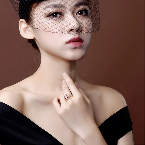 Elegant 18K Rose Gold Plated Copper Ring For Women Oval Pink Rhinestone Morganite Style Hollow Design Luxury Party Jewelry Finger Ring