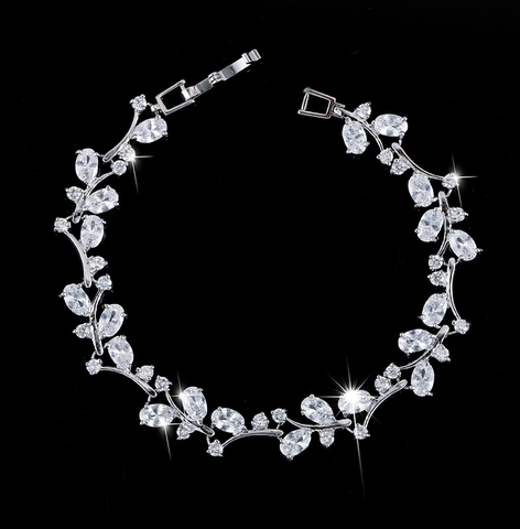 Luxueux Bracelet en Cuivre Plaqué Or 18K Zirconia pour Femme Elégant Fleur Vigne Motif de Feuille Marquise Taille Gemme Bijoux