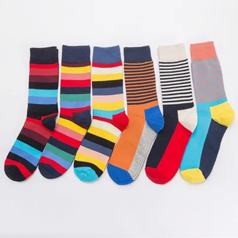 Bunte Gestreifte Mittelhohe Socken Für Damen Herren Lässige Baumwolle Atmungsaktiv Schweißabsorbierend Weiche Crew Socken Mode Sportsocken