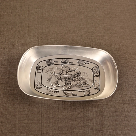 Vintage Metal Serving Tray Embossed Tinplate Fruit Plate Retro Oval Decorative Snack Dish Home Kitchen Decor