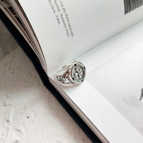 Vintage Kreuz Ring 925 Sterling Silber Oxidiert Gotischer Stil Verstellbar Offenes Band Schwarzer Zirkon Schmuck