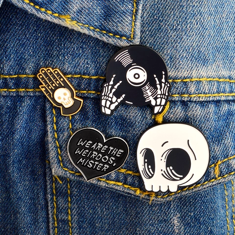 Gothic Skull Heart Enamel Brooch Pin For Women Men Halloween Vinyl Record Palm Badge Alloy Jewelry Gift