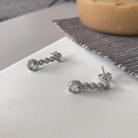 Vertikale Lineare Abgestufte Runde Zirkon Tropfenohrringe Mit 925 Sterling Silber Ohrstecker Elegant Modisch Für Damen