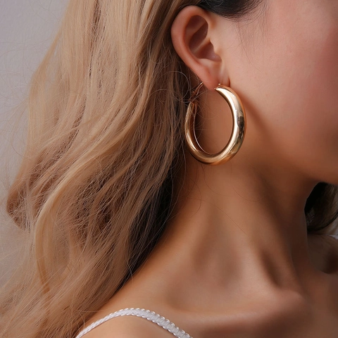 Klobige Creolen Legierung Metall Mit Edelstahl Ohrstecker Große Geometrische Runde Für Frauen Mode Minimalistisch
