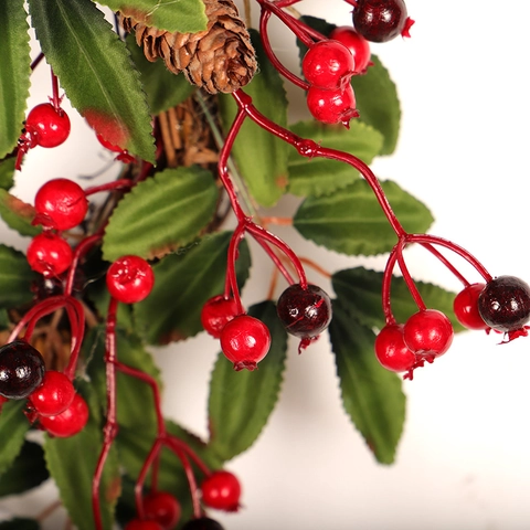 Weihnachtskranz Künstliche Rote Beeren Kiefernzapfen Grüne Blätter Haustür Wandbehang Rustikale Feiertagsdekoration