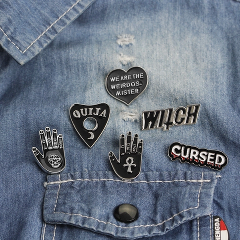 Gothic Hexe Emaille Pins Legierung Okkult Mystery Stil Hand Herz Cursed Brosche Für Kleidung Taschen Zubehör