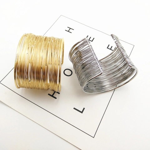 Bracciale a Polsino Aperto in Lega Minimalista con Strass per Donna Oro Argento Placcato Texture Martellata Bracciale Rigido Geometrico
