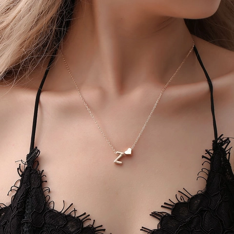 Herz Initialen Anhänger Halskette Legierung Englischer Buchstabe Liebe Herz Schlüsselbein Kette Modeschmuck Damen